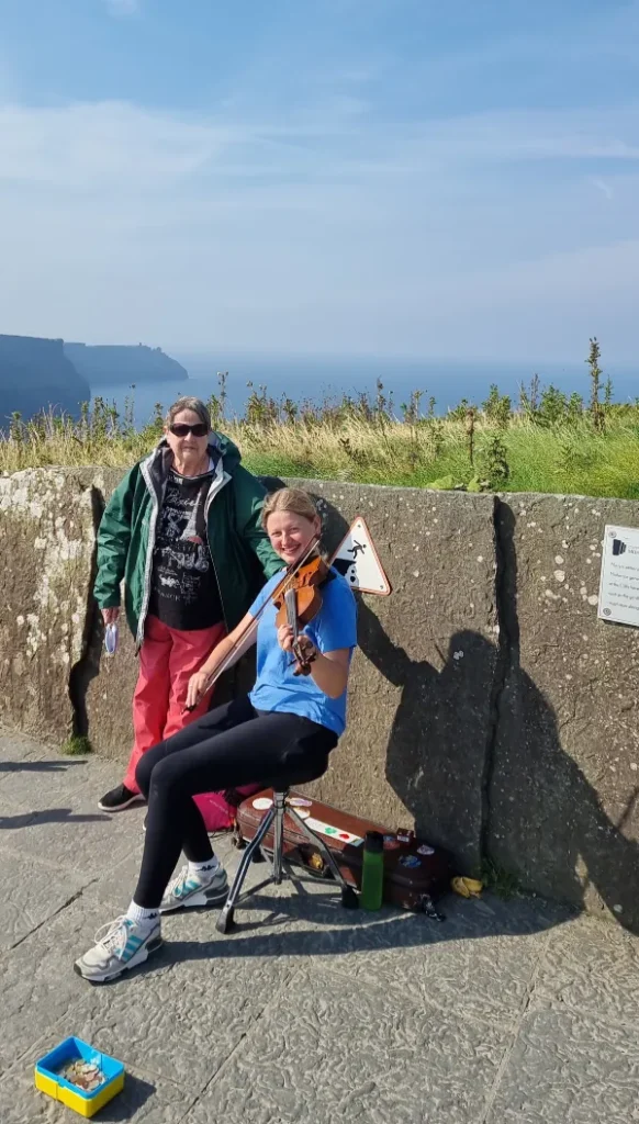 Buskers at Cliffs of Moher