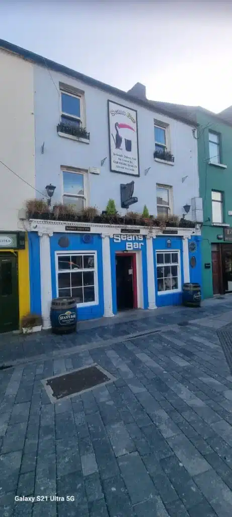 Irelands Oldest Pub - Seans Bar